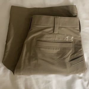 Khaki Under Armour golf shorts. Size 32